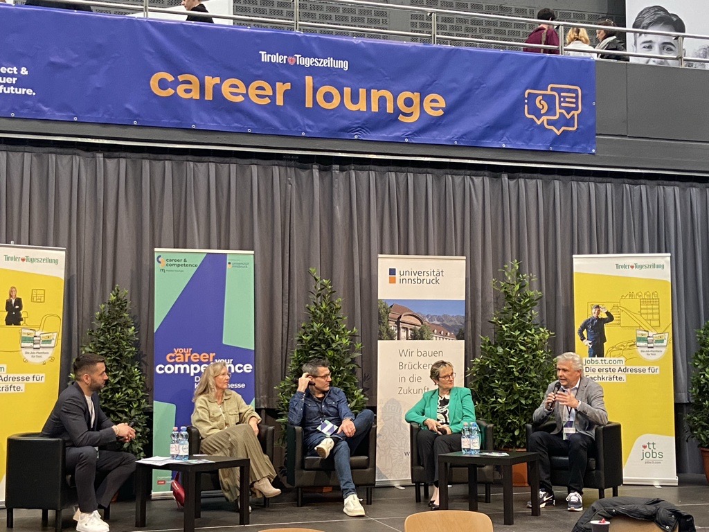 Podiumsdiskussion: Hubert Eiter (Aqipa), Evelyn Breitenbaumer (Wüstenrot), Sigrid Moser (Hypo Tirol), Gerhard Graf (Transformation Management)